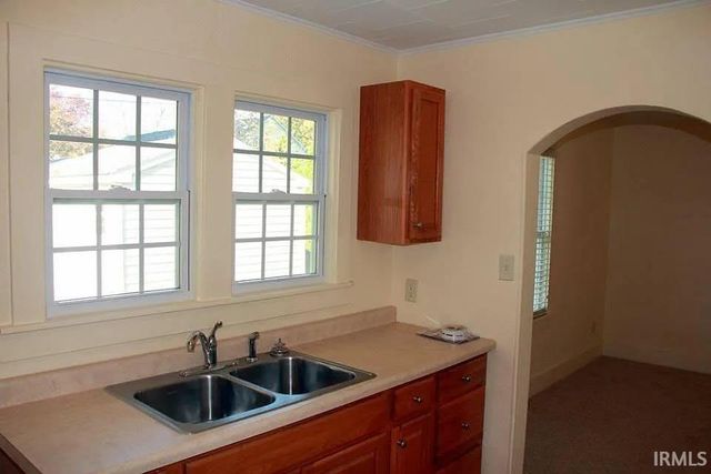 905 S 16th Street, Goshen, IN 46526