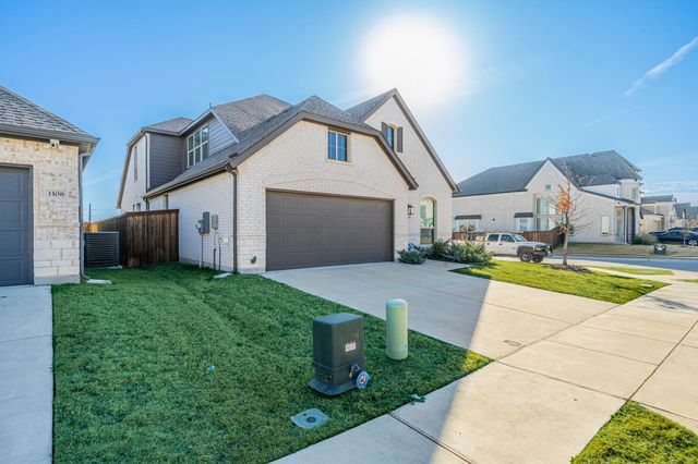 1110 Stallion Lane, Justin, TX 76247