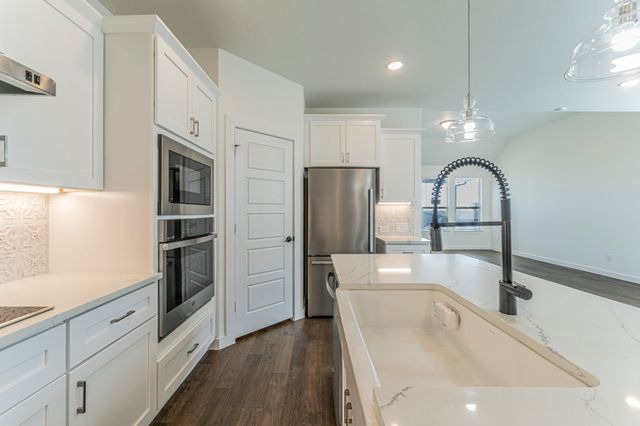 1110 Stallion Lane, Justin, TX 76247