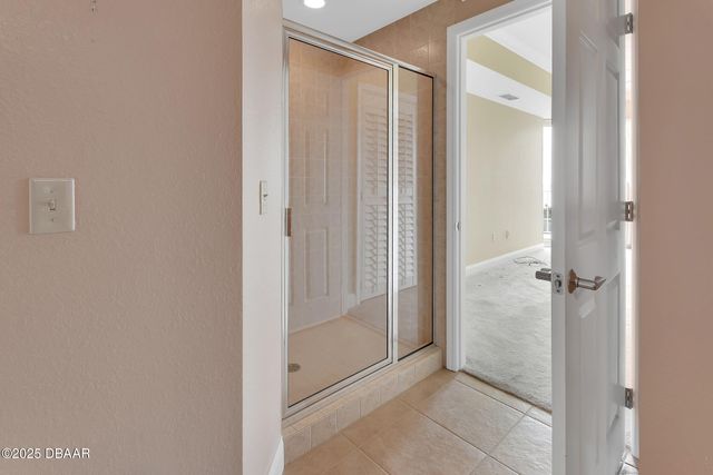 2801 S Ridgewood Ave Unit 806, South Daytona, FL 32119