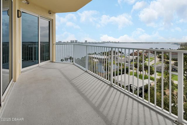 2801 S Ridgewood Ave Unit 806, South Daytona, FL 32119