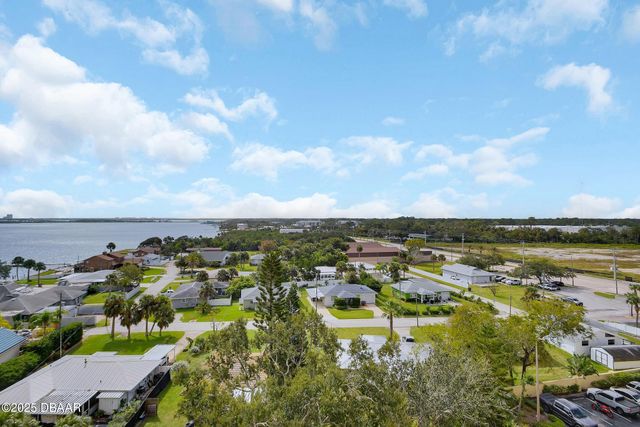 2801 S Ridgewood Ave Unit 806, South Daytona, FL 32119