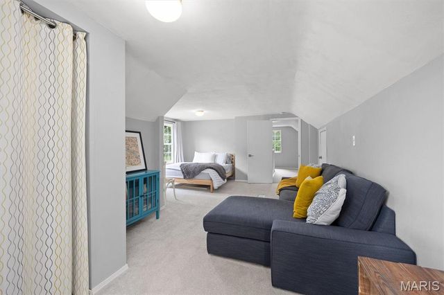 327 Glen Carbon Road, Glen Carbon, IL 62034