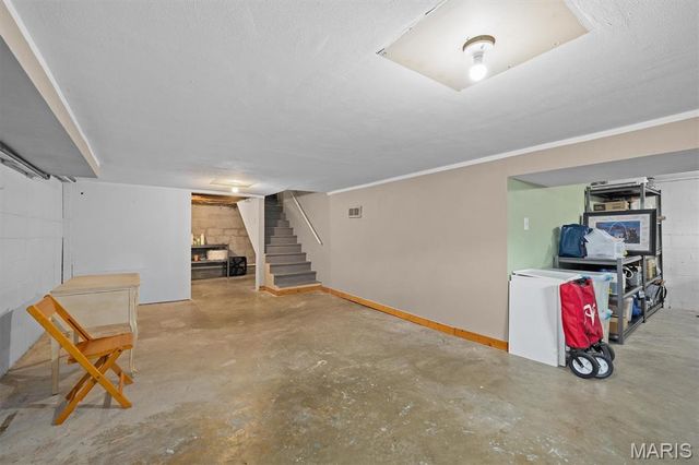 327 Glen Carbon Road, Glen Carbon, IL 62034