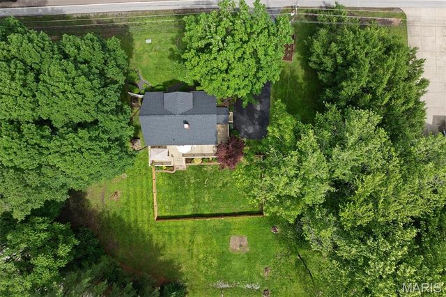 327 Glen Carbon Road, Glen Carbon, IL 62034
