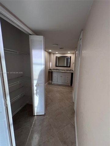 907 Cypress Ter 203, Pompano Beach, FL 33069