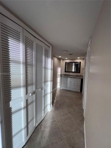 907 Cypress Ter 203, Pompano Beach, FL 33069