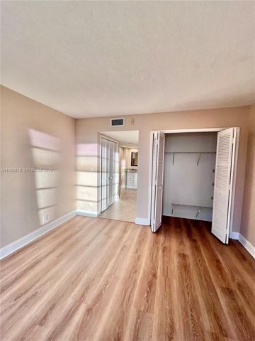 907 Cypress Ter 203, Pompano Beach, FL 33069