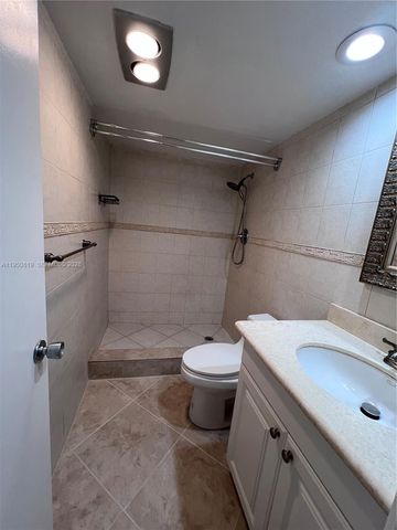 907 Cypress Ter 203, Pompano Beach, FL 33069