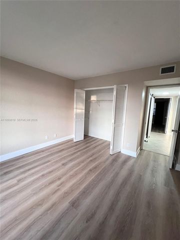 907 Cypress Ter 203, Pompano Beach, FL 33069