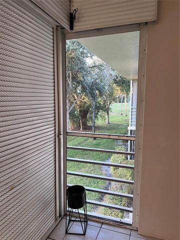 907 Cypress Ter 203, Pompano Beach, FL 33069