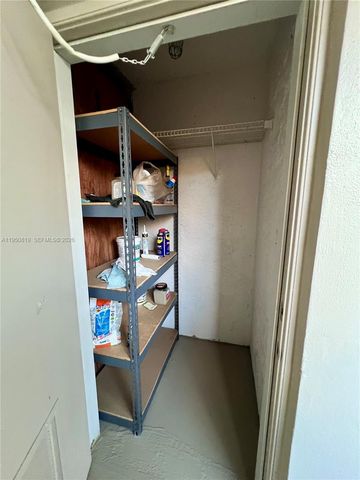 907 Cypress Ter 203, Pompano Beach, FL 33069