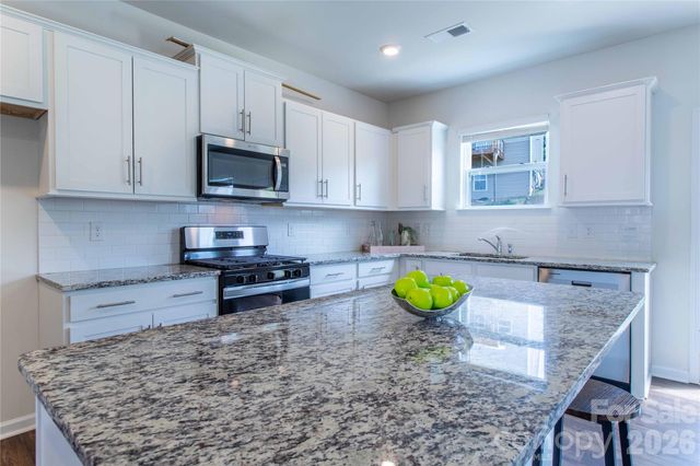 917 Newport Court, Asheville, NC 28806