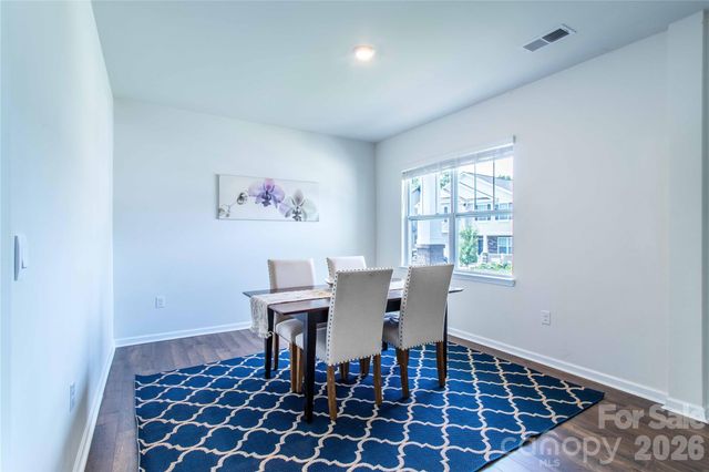 917 Newport Court, Asheville, NC 28806