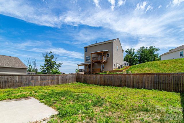 917 Newport Court, Asheville, NC 28806