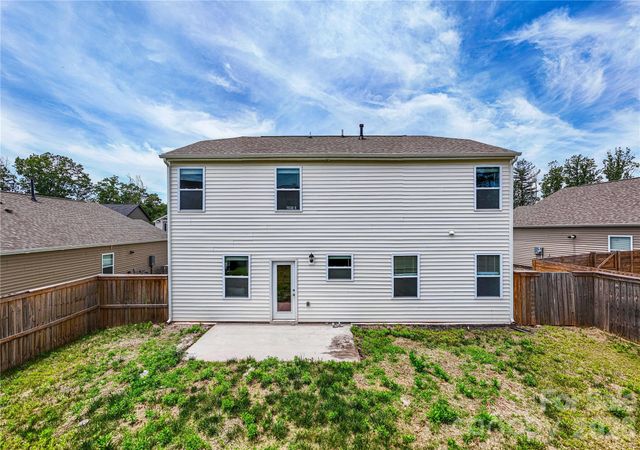 917 Newport Court, Asheville, NC 28806