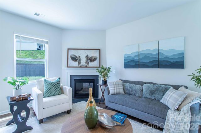 917 Newport Court, Asheville, NC 28806