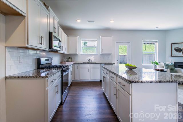 917 Newport Court, Asheville, NC 28806