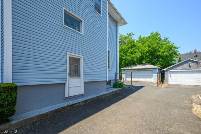 50 Palisade Rd, Elizabeth City, NJ 07208