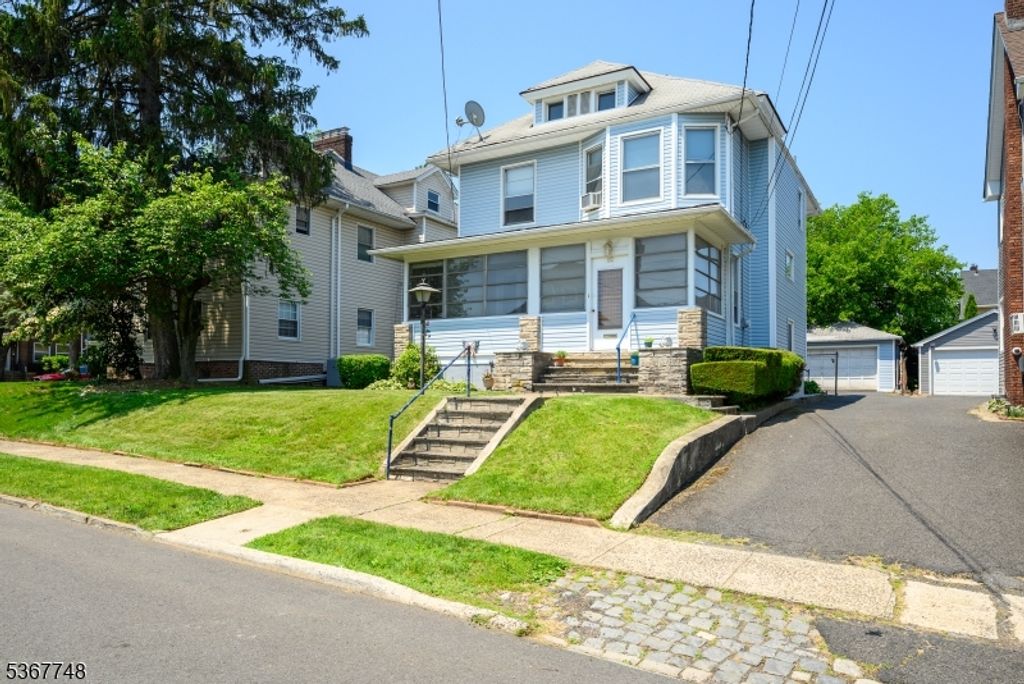50 Palisade Rd, Elizabeth City, NJ 07208