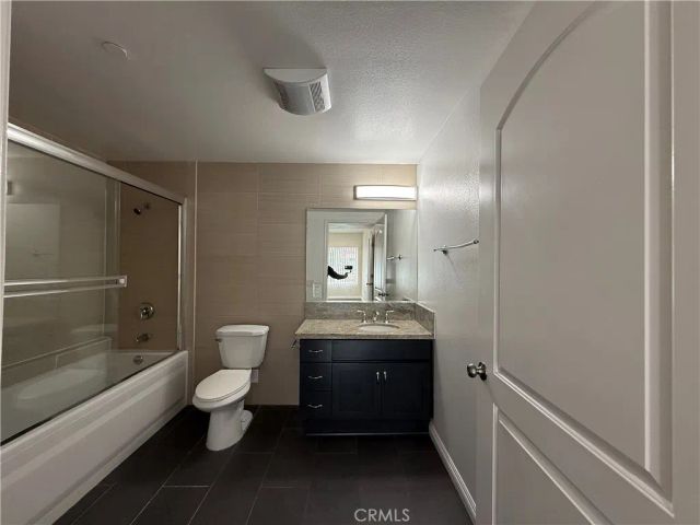 332 S Virgil 201, Los Angeles, CA 90020