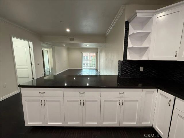 332 S Virgil 201, Los Angeles, CA 90020