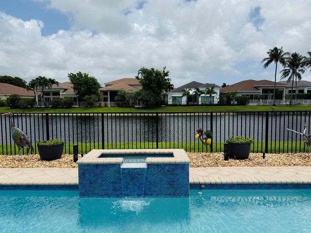 4076 Briarcliff Circle, Boca Raton, FL 33496