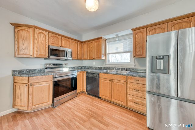 523 Adams Street, Manchester, CT 06040