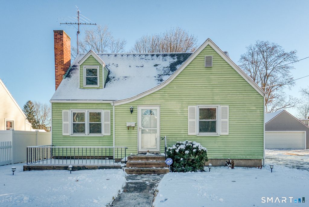 523 Adams Street, Manchester, CT 06040