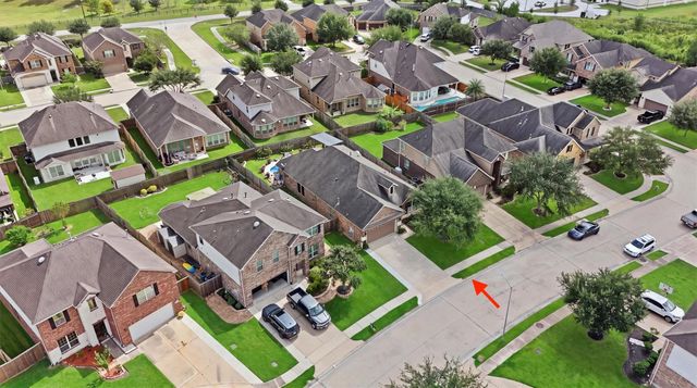 1413 Silver Rings Court, Pearland, TX 77581