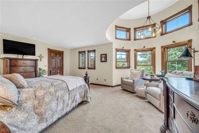 8851 Spring Valley Drive, Broadview Heights, OH 44147