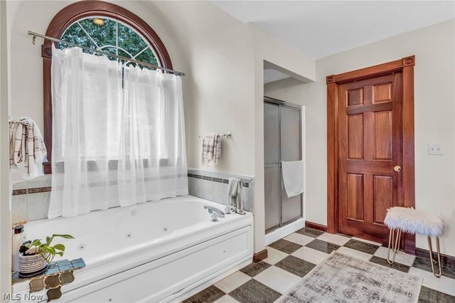 8851 Spring Valley Drive, Broadview Heights, OH 44147