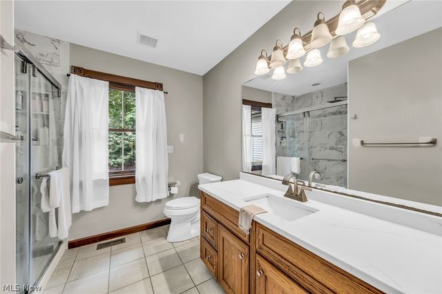8851 Spring Valley Drive, Broadview Heights, OH 44147