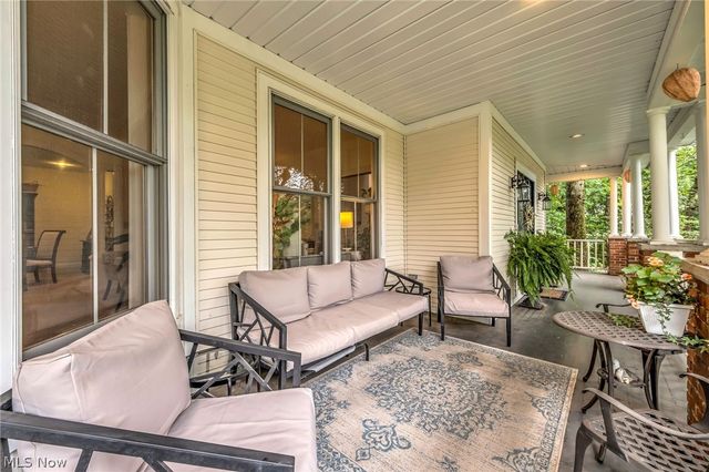 8851 Spring Valley Drive, Broadview Heights, OH 44147