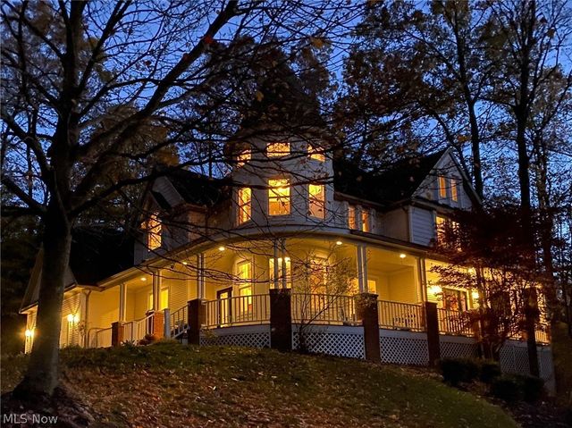 8851 Spring Valley Drive, Broadview Heights, OH 44147