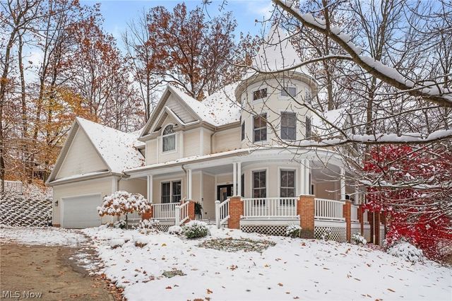 8851 Spring Valley Drive, Broadview Heights, OH 44147