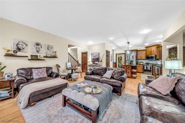 8851 Spring Valley Drive, Broadview Heights, OH 44147