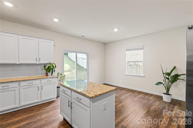 7128 Bandera Drive, Charlotte, NC 28214