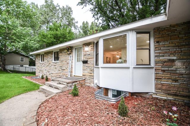 315 Rice Creek Terrace NE, Fridley, MN 55432