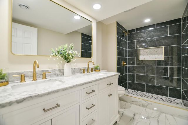 315 Rice Creek Terrace NE, Fridley, MN 55432