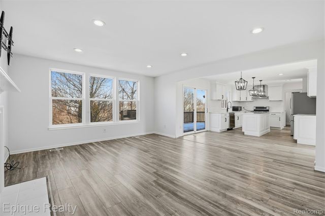 7858 Turrillium Lane, Waterford Charter Township, MI 48327