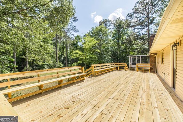 303 Woodhaven Road, Centerville, GA 31028