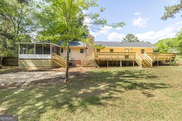 303 Woodhaven Road, Centerville, GA 31028
