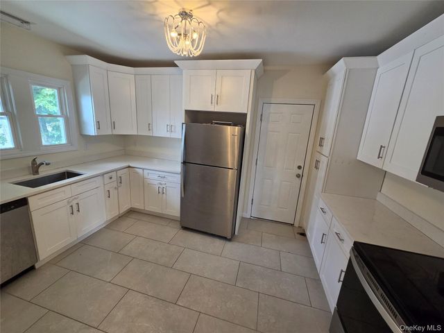 56 Riverdale Avenue 2, White Plains, NY 10607