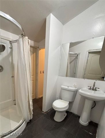245 Hubbard AVE, North Fort Myers, FL 33917