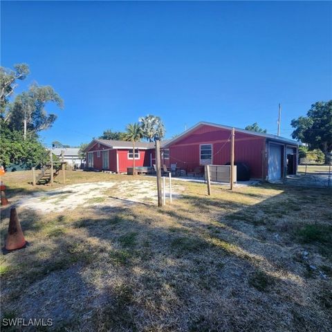 245 Hubbard AVE, North Fort Myers, FL 33917