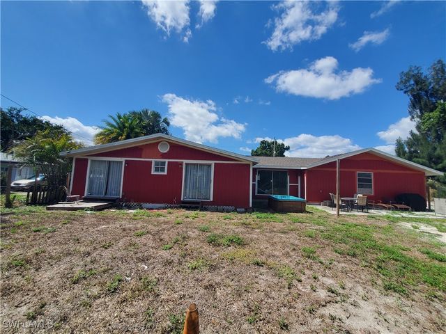 245 Hubbard AVE, North Fort Myers, FL 33917