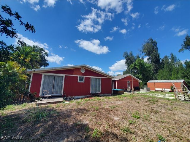 245 Hubbard AVE, North Fort Myers, FL 33917