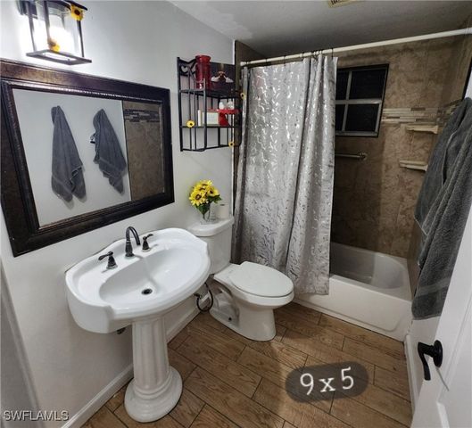 245 Hubbard AVE, North Fort Myers, FL 33917