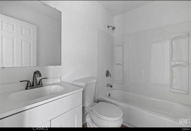 1413 Oregon, Bakersfield, CA 93305